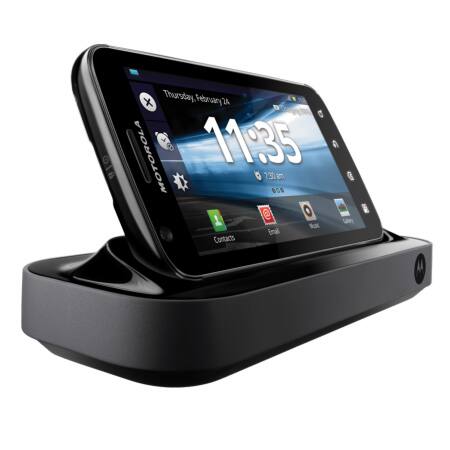 Motorola Atrix буду продавать по цене iPhone 4