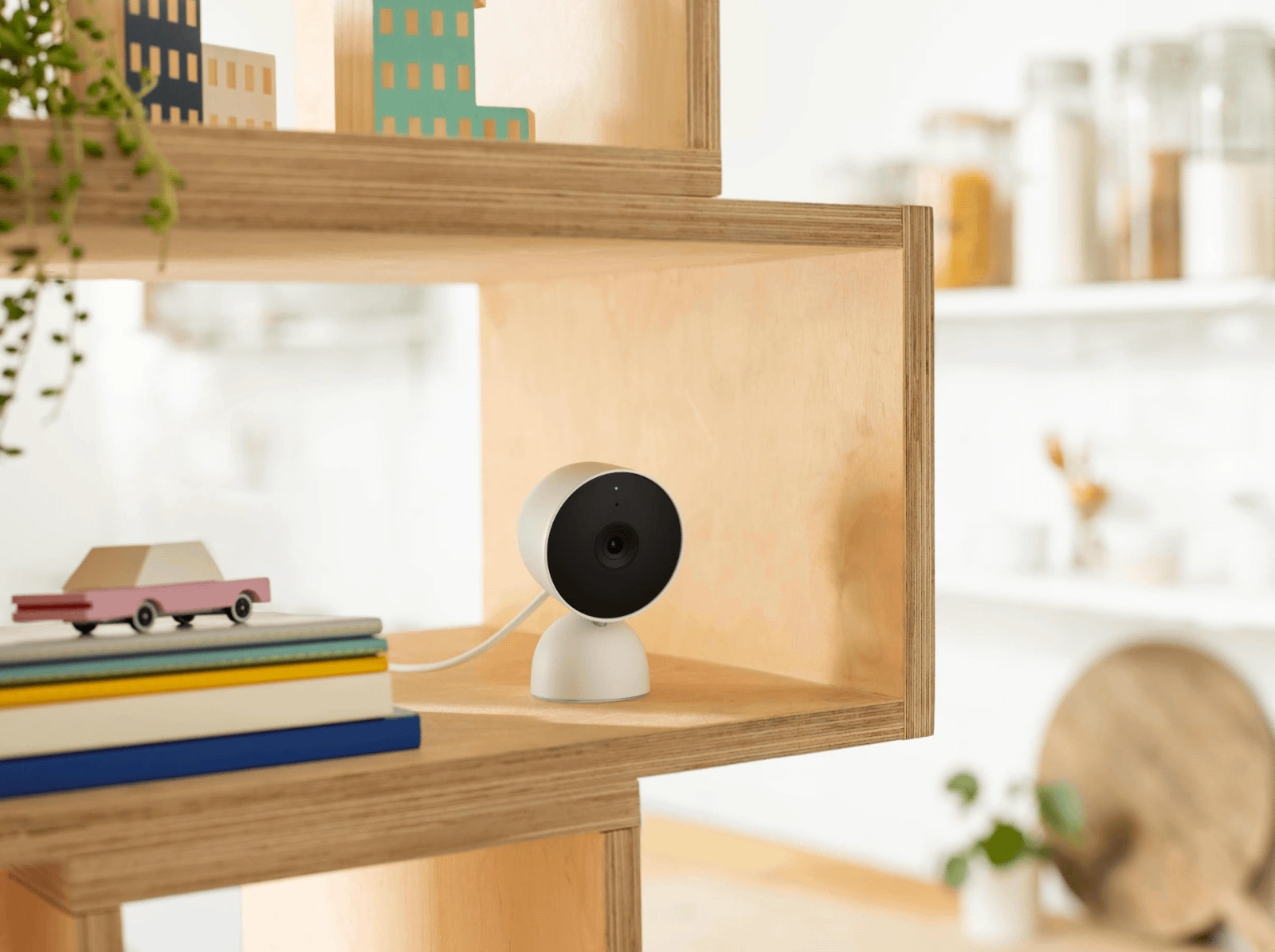Nest Cam Indoor Bookshelf