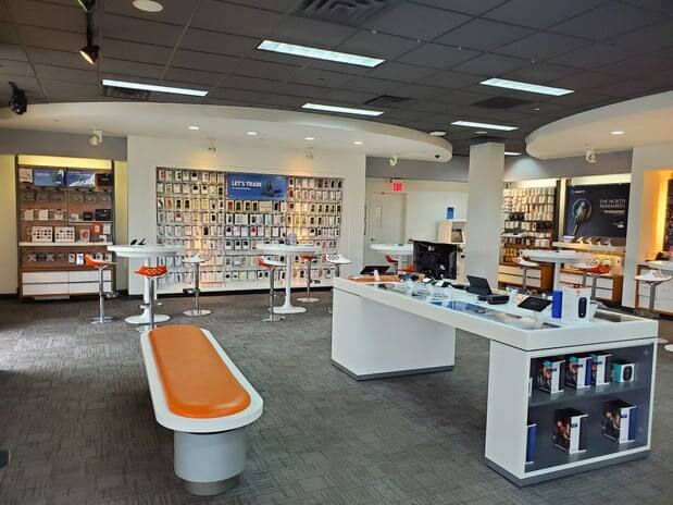 Tienda en Welcome to the AT&T Maumee.