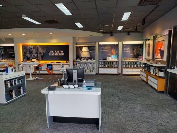 Tienda en Welcome to the AT&T Maumee.