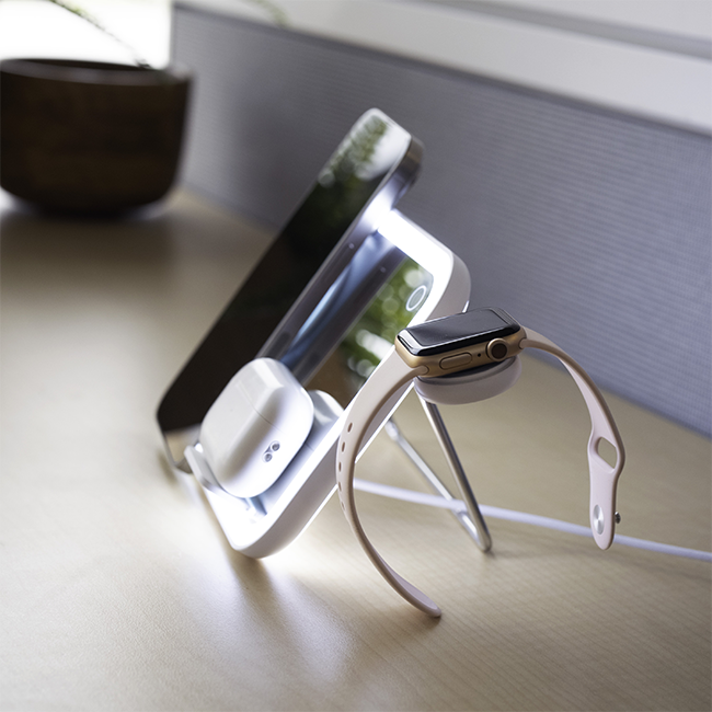 Espejo con luz y estación de carga 3 EN 1 AT&T Essentials