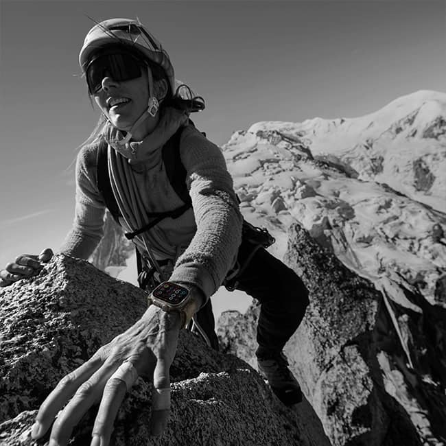 Apple Watch Ultra 2 de 49 mm, titanio con correa Alpine azul, Small (consulta de producto 8)