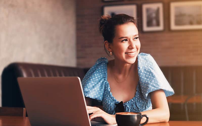 girl working on laptop