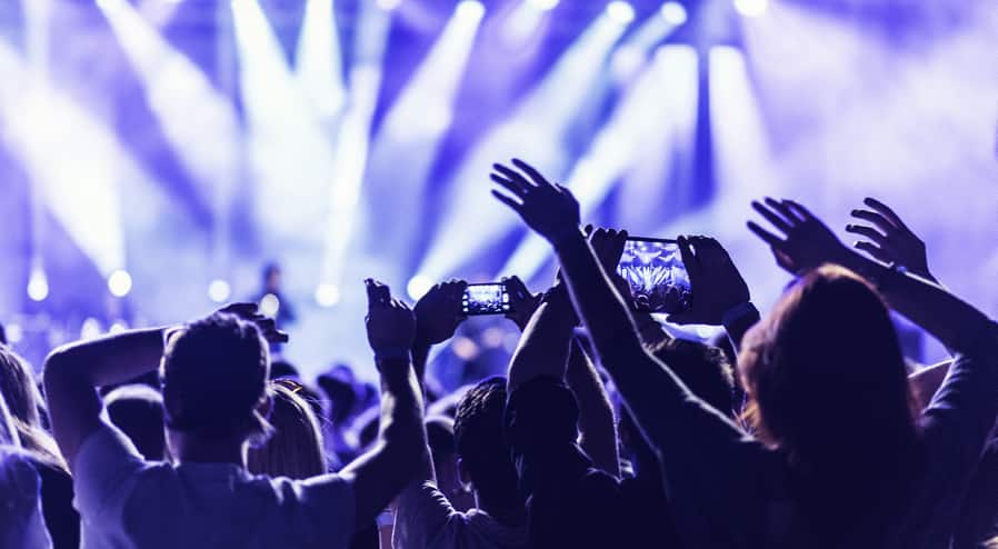 Tips for Using Your Cell Phone at a Music Festival