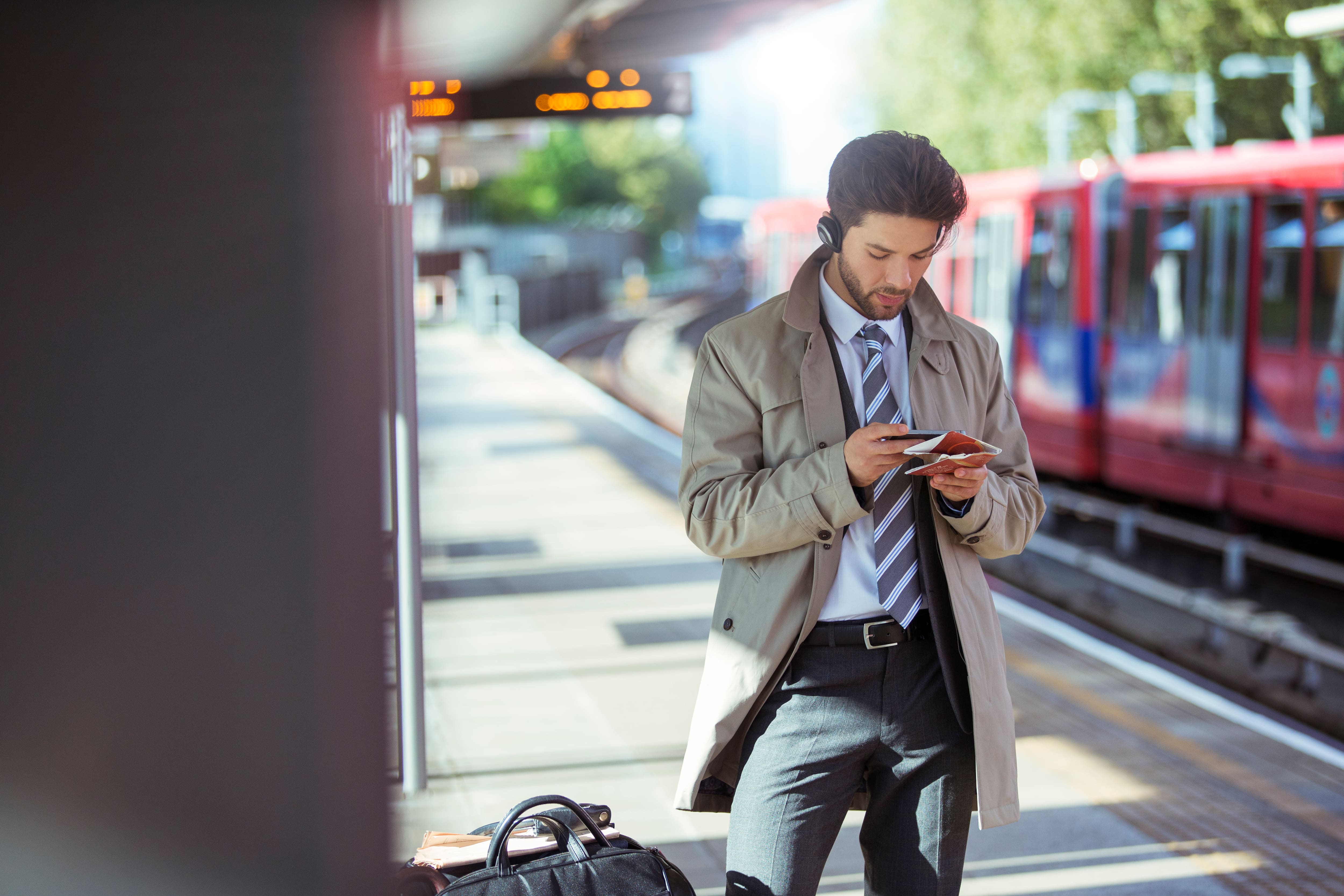 Using your US cell phone in London