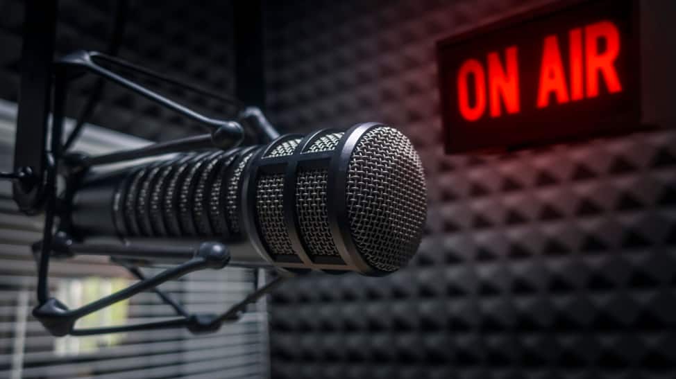 How to Start a Podcast in 5 Easy Steps