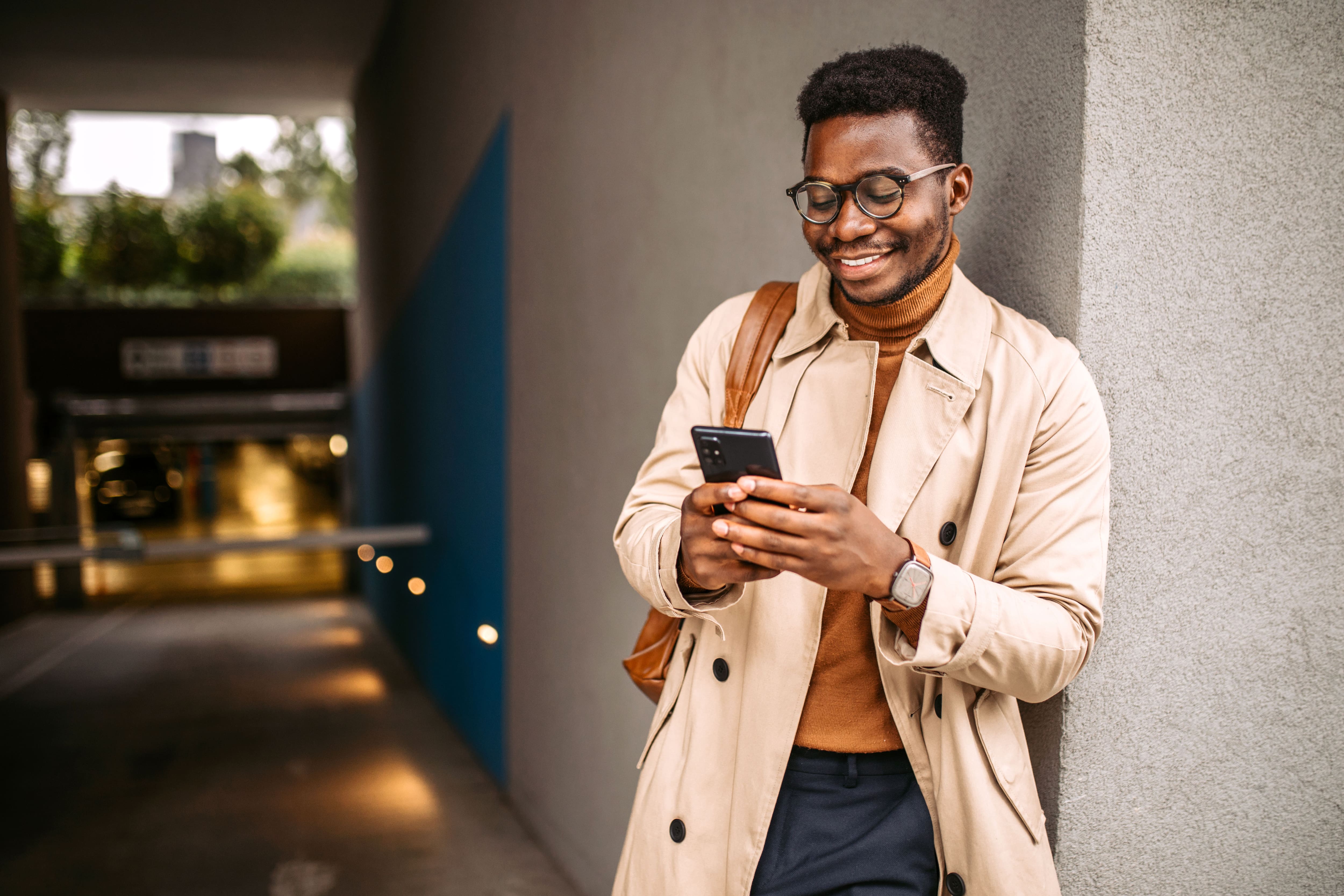 How can you protect data on a mobile device?