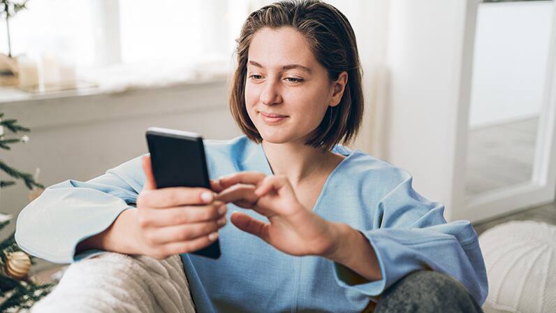 No contract. No problem.  card image